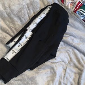 guess joggers